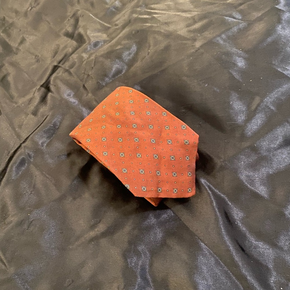 CHRISTIAN DIOR Tie (Burgundy, Dot, Silk)
